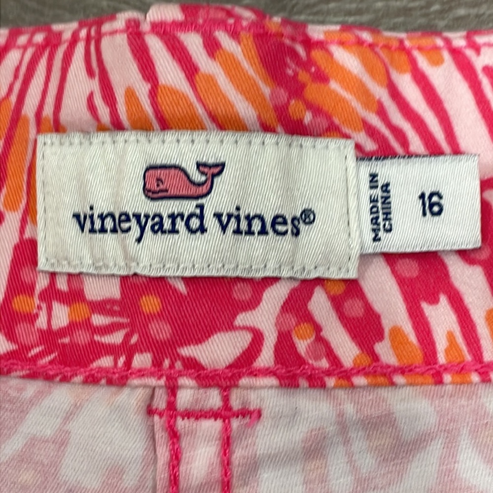 Vineyard Vines Pink and Orange Shell Print Women’s Shorts - Picture 13 of 16